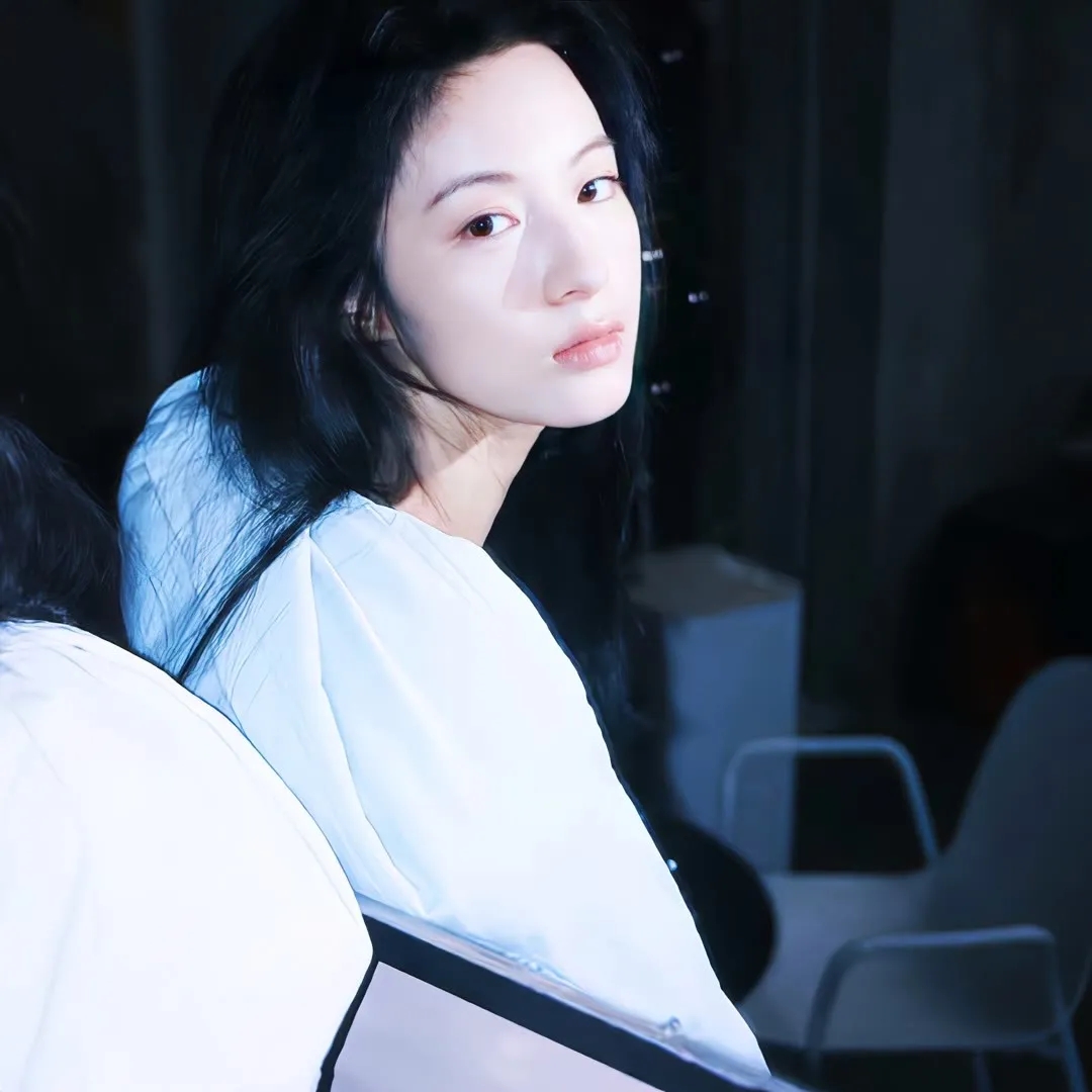 了不起的窃照:完美的接待员